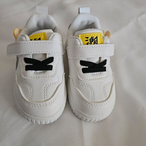 Fashion Unisex Kids White Gray Yellow Mickey Mouse Applique Sneakers Size 21 - Picture 4 of 11